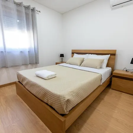 Apartment Alojamento Louloutte 1